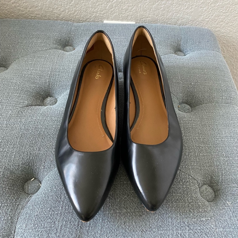 Clarks artisan black leather flats. Size 8.5